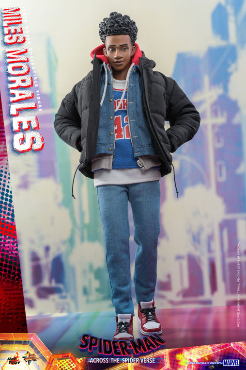 Spider-Man - Across the Spider-Verse: Miles Morales, 1/6 Figur von Hot Toys