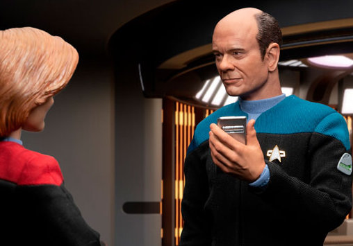Star Trek - Voyager: The Doctor - Emergency Medical Hologram, 1/6 Figur von EXO-6