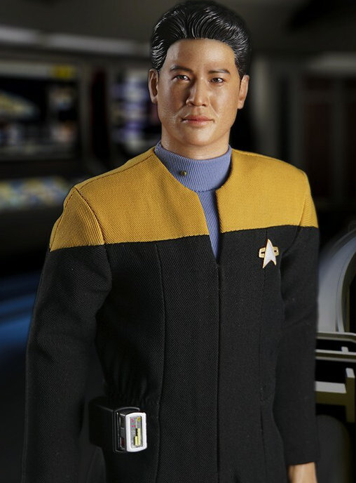 Star Trek - Voyager: Ensign Harry Kim, 1/6 Figur von EXO-6