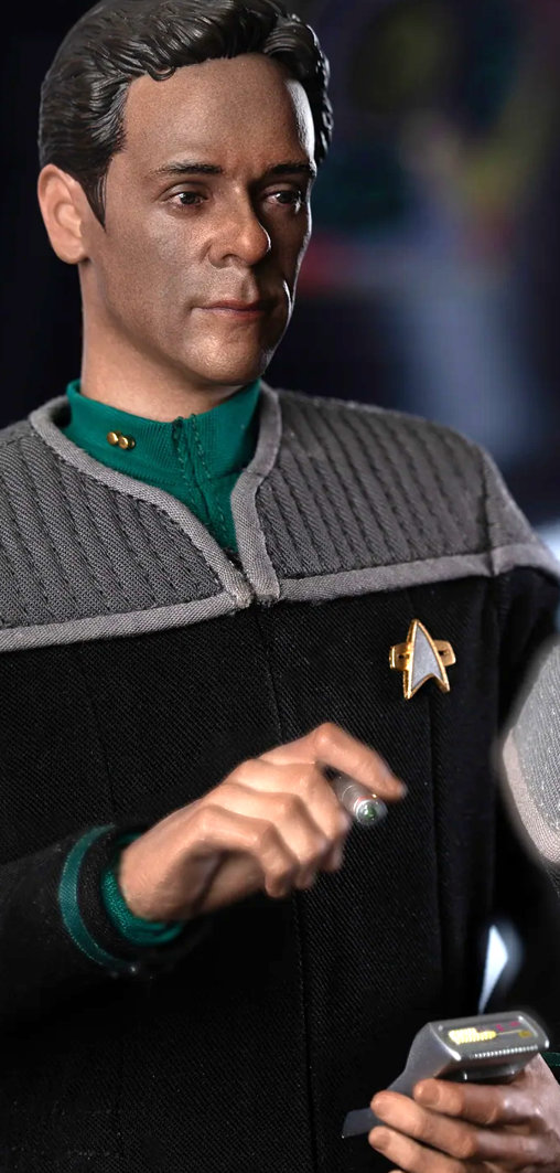 Star Trek - Deep Space Nine: Chief Medical Officer Lt Julian Bashir, 1/6 Figur von EXO-6