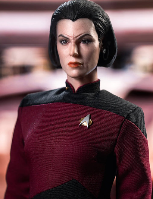 Star Trek - The Next Generation: Ensign Ro Laren, 1/6 Figur von EXO-6