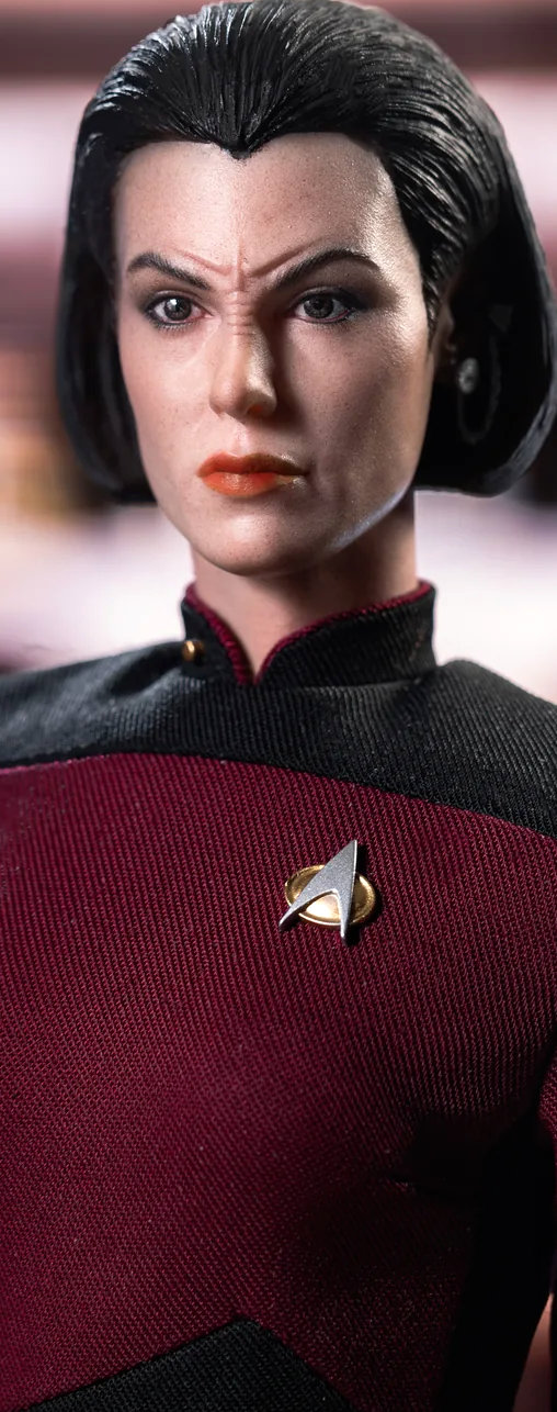 Star Trek - The Next Generation: Ensign Ro Laren, 1/6 Figur von EXO-6
