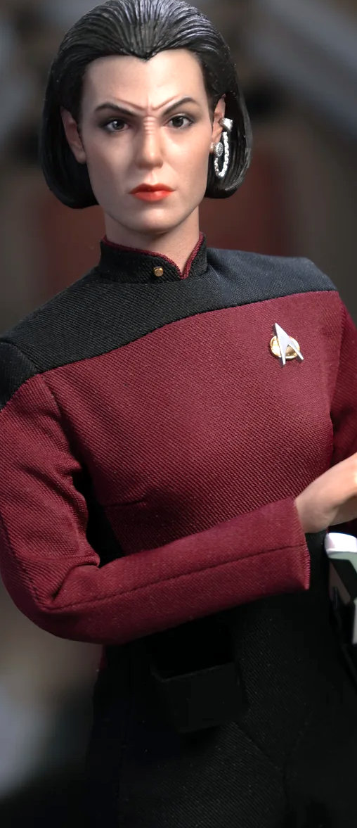 Star Trek - The Next Generation: Ensign Ro Laren, 1/6 Figur von EXO-6