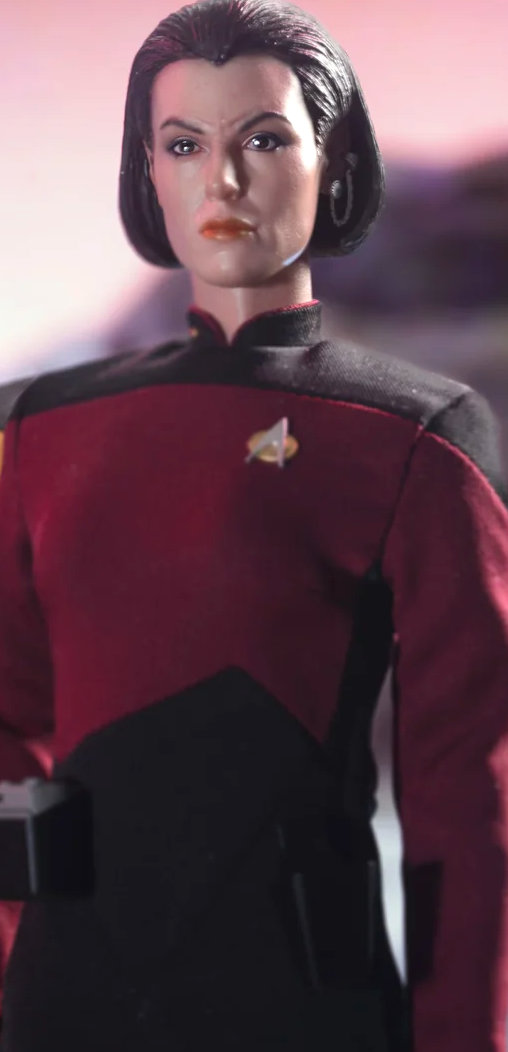 Star Trek - The Next Generation: Ensign Ro Laren, 1/6 Figur von EXO-6