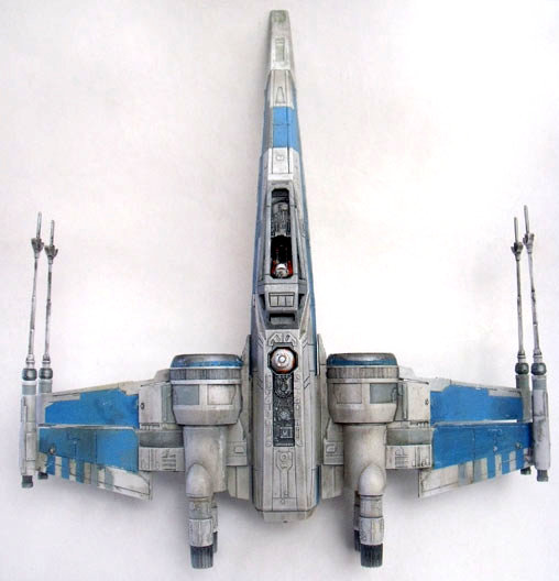 Star Wars - Episode VII - The Force Awakens: T-70 X-Wing Fighter, Fertig-Modell ... https://spaceart.de/produkte/star-wars-x-wing-fighter-episode-vii-fertig-modell-yellowzakk-sw093.php