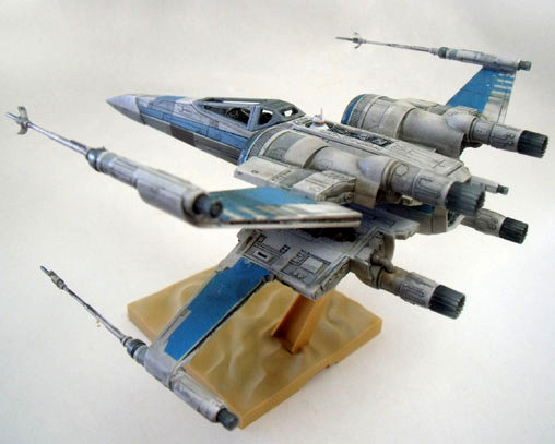 Star Wars - Episode VII - The Force Awakens: T-70 X-Wing Fighter, Fertig-Modell ... https://spaceart.de/produkte/star-wars-x-wing-fighter-episode-vii-fertig-modell-yellowzakk-sw093.php