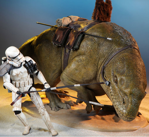 Star Wars - Episode IV - A New Hope: Dewback und Sandtrooper Corporal, 1/6 Statue und 1/6 Figur ... https://spaceart.de/produkte/sw024-dewback-statue-sandtrooper-corporal-figur-sideshow-100032-21383-747720214958-747720209091-spaceart.php
