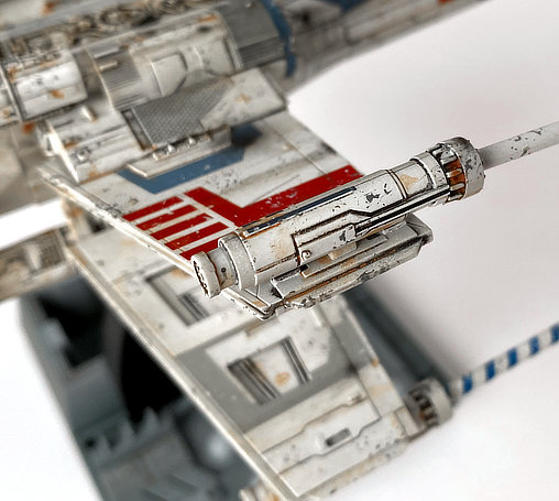 Star Wars - Episode IV - A New Hope: Red-5 Luke Skywalker T-65 X-Wing Fighter, Fertig-Modell von SPACEart