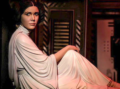 Star Wars - Episode IV - A New Hope: Leia Organa - Milestones, Statue ... https://spaceart.de/produkte/sw097-star-wars-leia-organa-milestones-statue-gentle-giant-84277-699788842775-spaceart.php