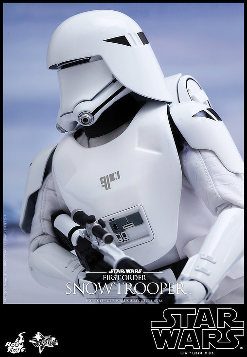Star Wars - Episode VII - The Force Awakens: First Order Snowtrooper, 1/6 Figur von Hot Toys