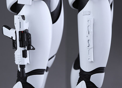 Star Wars - Episode VII - The Force Awakens: First Order Stormtrooper, 1/6 Figur von Hot Toys