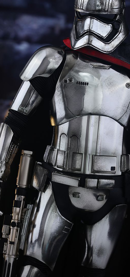 Star Wars - Episode VII - The Force Awakens: Captain Phasma, 1/6 Figur von Hot Toys