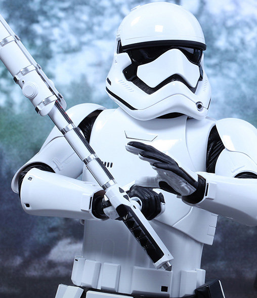 Star Wars - Episode VII - The Force Awakens: Finn und First Order Riot Control Stormtrooper, 1/6 Figur von Hot Toys