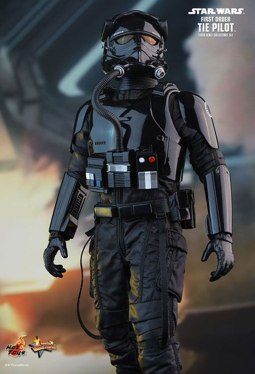 Star Wars - Episode VII - The Force Awakens: First Order TIE Pilot, 1/6 Figur von Hot Toys