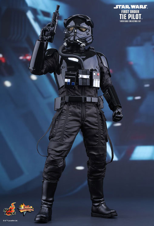 Star Wars - Episode VII - The Force Awakens: First Order TIE Pilot, 1/6 Figur von Hot Toys