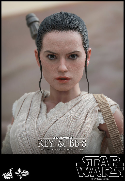 Star Wars - Episode VII - The Force Awakens: Rey und BB-8, 1/6 Figur von Hot Toys