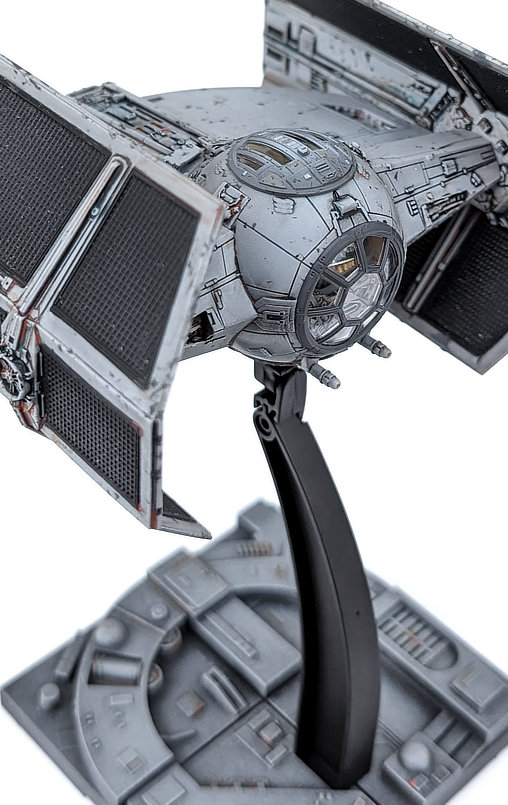 Star Wars - Episode IV - A New Hope: Darth Vaders Advanced X1 TIE Fighter, Fertig-Modell von SPACEart