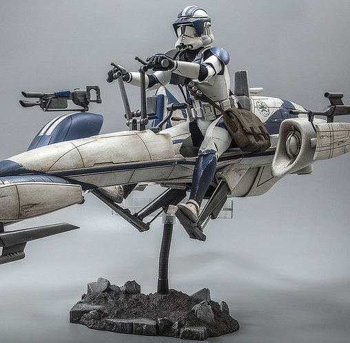 Star Wars - The Clone Wars: Heavy Weapons Clone Trooper und BARC Speeder mit Sidecar, 1/6 Figur von Hot Toys