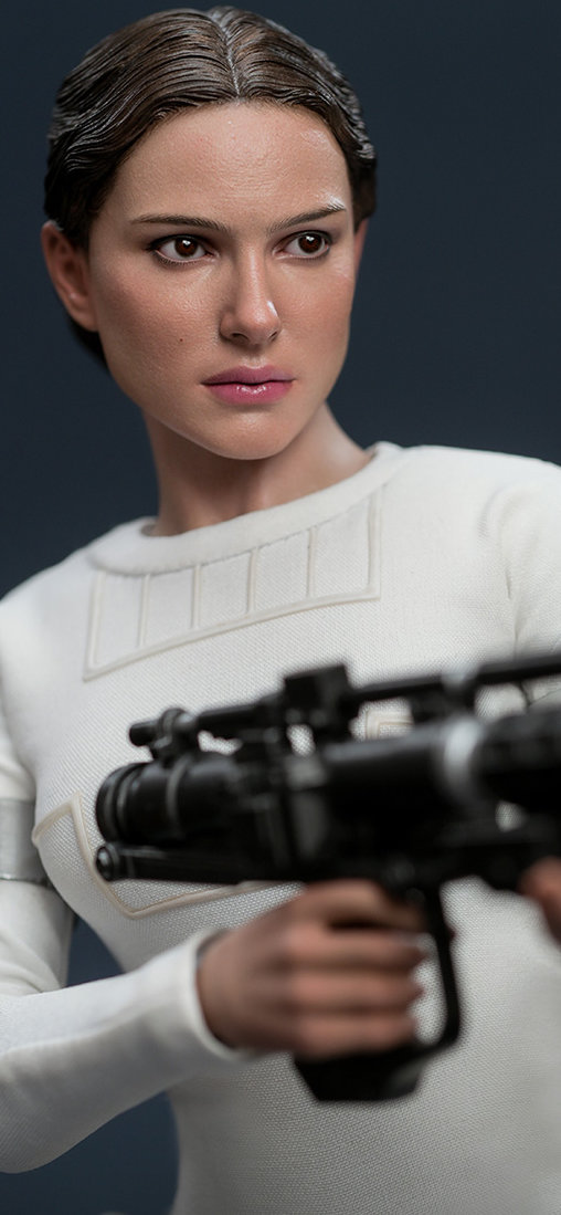 Star Wars - Episode II - Attack of the Clones: Padmé Amidala, 1/6 Figur von Hot Toys