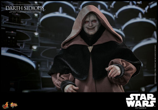 Star Wars - Episode III - Revenge of the Sith: Darth Sidious, 1/6 Figur ... https://spaceart.de/produkte/sw202-darth-sidious-figur-hot-toys.php