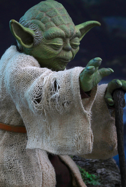 Star Wars - Episode V - The Empire Strikes Back: Yoda, 1/6 Figur von Hot Toys