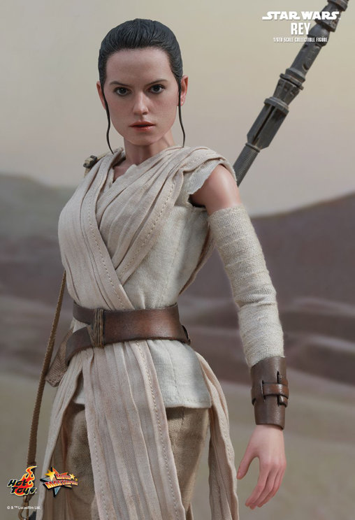 Star Wars - Episode VII - The Force Awakens: Rey, 1/6 Figur von Hot Toys