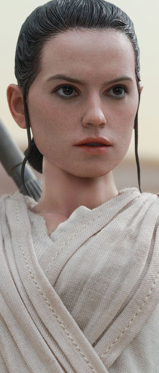 Star Wars - Episode VII - The Force Awakens: Rey, 1/6 Figur von Hot Toys
