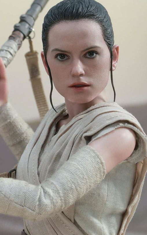 Star Wars - Episode VII - The Force Awakens: Rey, 1/6 Figur von Hot Toys