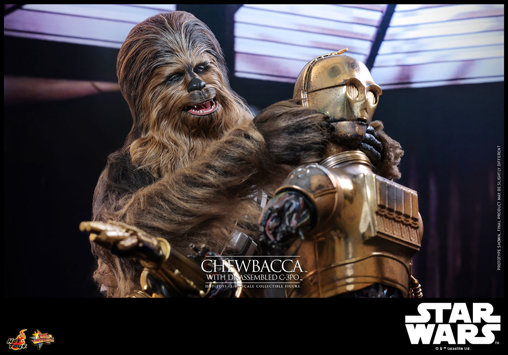 Star Wars - Episode V - The Empire Strikes Back: Chewbacca with disassembled C-3PO, 1/6 Figur von Hot Toys