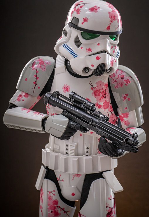 Star Wars: Classic Stormtrooper - Cherry Blossom Version, 1/6 Figur von Hot Toys