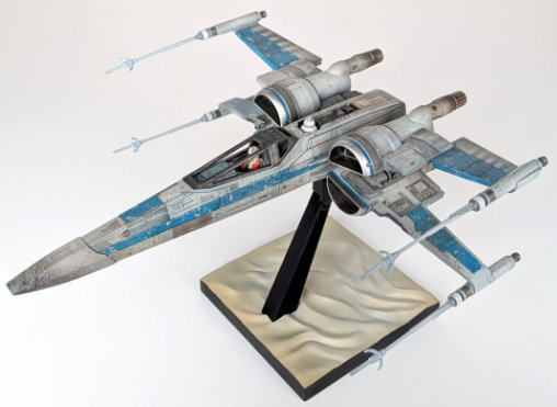 Star Wars - Episode VII - The Force Awakens: T-70 X-Wing Starfighter, Fertig-Modell von SPACEart