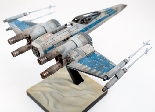 Star Wars - Episode VII - The Force Awakens: T-70 X-Wing Starfighter, Fertig-Modell von SPACEart