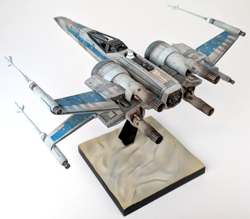Star Wars - Episode VII - The Force Awakens: T-70 X-Wing Starfighter, Fertig-Modell von SPACEart