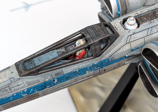 Star Wars - Episode VII - The Force Awakens: T-70 X-Wing Starfighter, Fertig-Modell von SPACEart