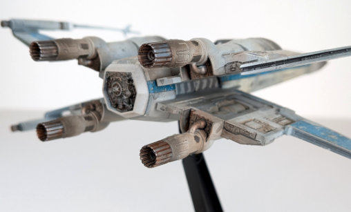 Star Wars - Episode VII - The Force Awakens: T-70 X-Wing Starfighter, Fertig-Modell von SPACEart