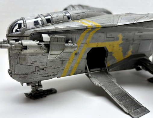 Star Wars - The Mandalorian: Razor Crest, Fertig-Modell von SPACEart
