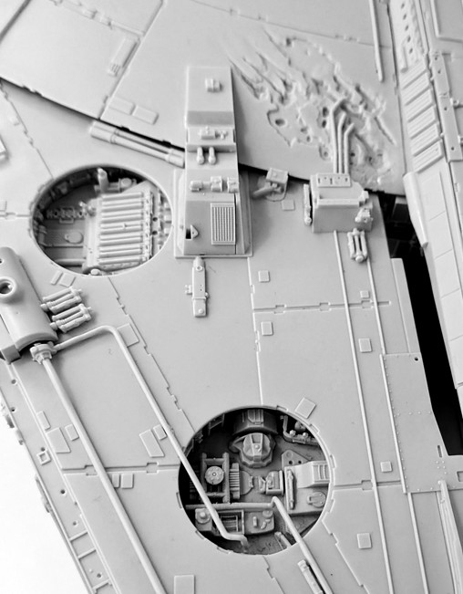 Star Wars - Episode IV - A New Hope: Millennium Falcon - Perfect Grade, Fertig-Modell von Bandai