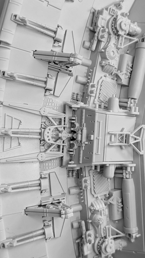 Star Wars - Episode IV - A New Hope: Millennium Falcon - Perfect Grade, Fertig-Modell von Bandai