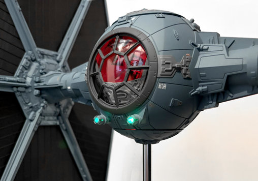 Star Wars - Episode IV - A New Hope: TIE Fighter - Deluxe Diorama - Battle Damaged von SPACEart, weitere Produktansicht 16