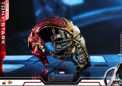 The Avengers - Endgame: Tony Stark - Team Suit, 1/6 Figur von Hot Toys