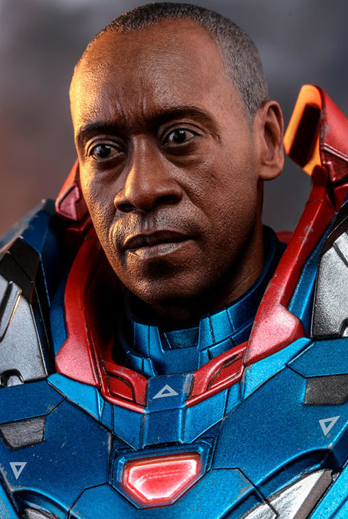 The Avengers - Endgame: Iron Patriot - DieCast, 1/6 Figur von Hot Toys