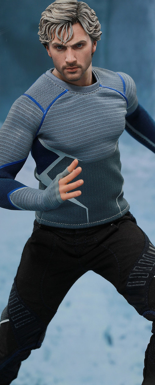 The Avengers - Age of Ultron: Quicksilver, 1/6 Figur von Hot Toys