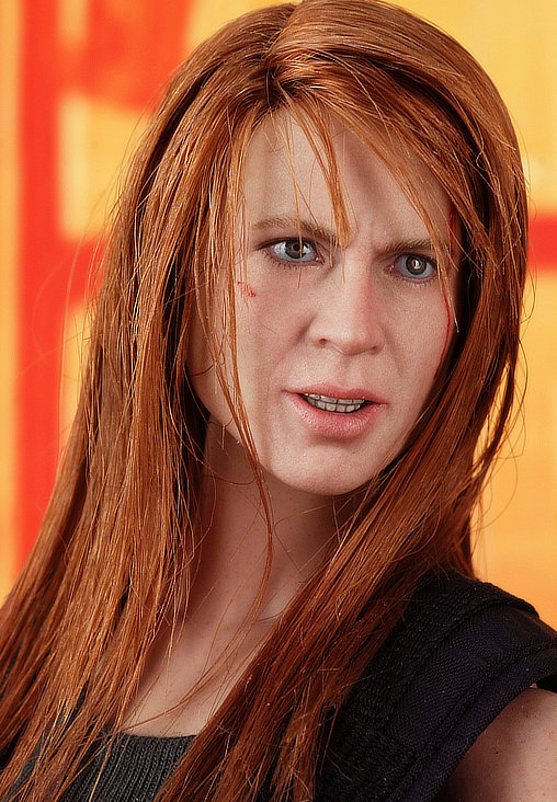 Terminator 2: T-1000 in Sarah Connor Disguise, 1/6 Figur von Hot Toys