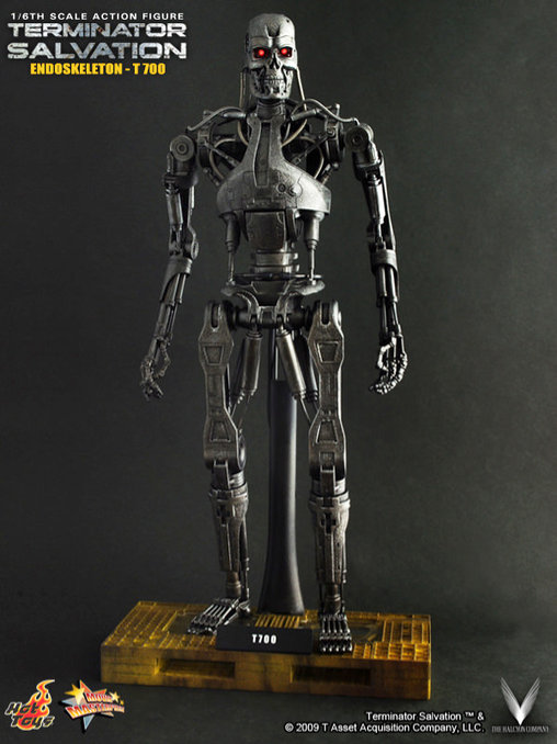 Terminator - Salvation: T-700 Endoskeleton, 1/6 Figur von Hot Toys