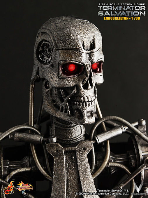 Terminator - Salvation: T-700 Endoskeleton, 1/6 Figur von Hot Toys