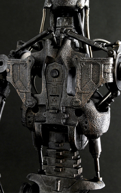 Terminator - Salvation: T-700 Endoskeleton, 1/6 Figur von Hot Toys