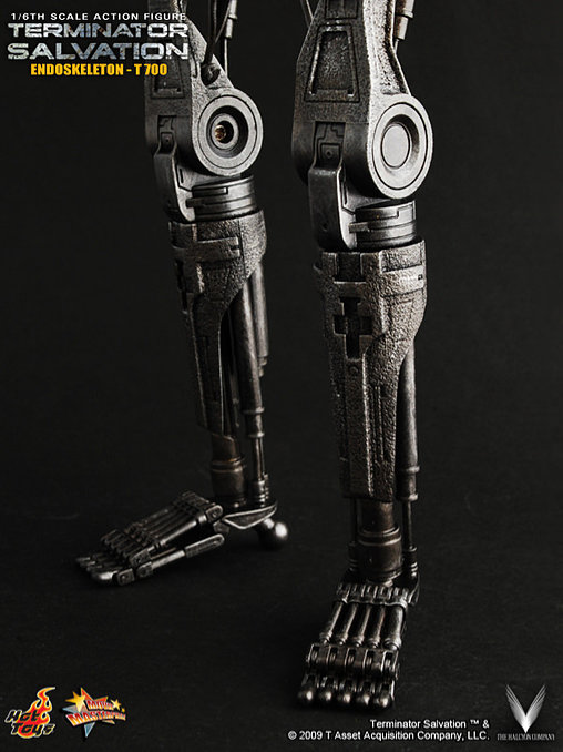 Terminator - Salvation: T-700 Endoskeleton, 1/6 Figur von Hot Toys