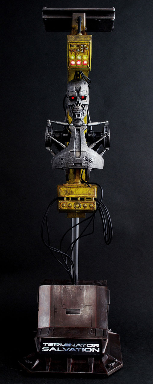 Terminator - Salvation: T-700 Factory Diorama von Hot Toys, weitere Produktansicht 3