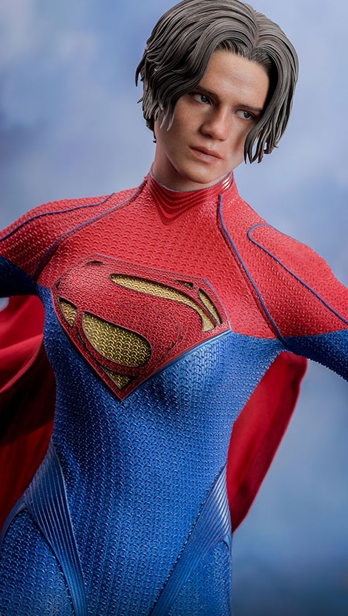 The Flash: Supergirl, 1/6 Figur ... https://spaceart.de/produkte/tfl002-supergirl-figur-hot-toys.php