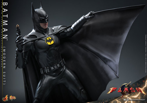 The Flash: Batman - Modern Suit, 1/6 Figur von Hot Toys